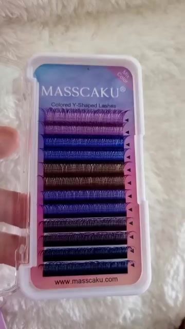 Dos blister de colores pero diferentes entre sí